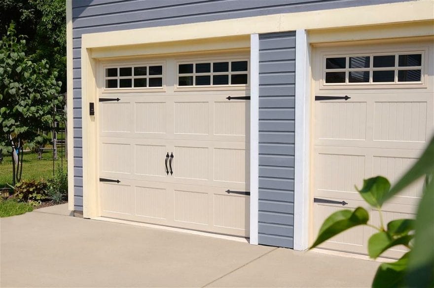 5250-home-garage-door